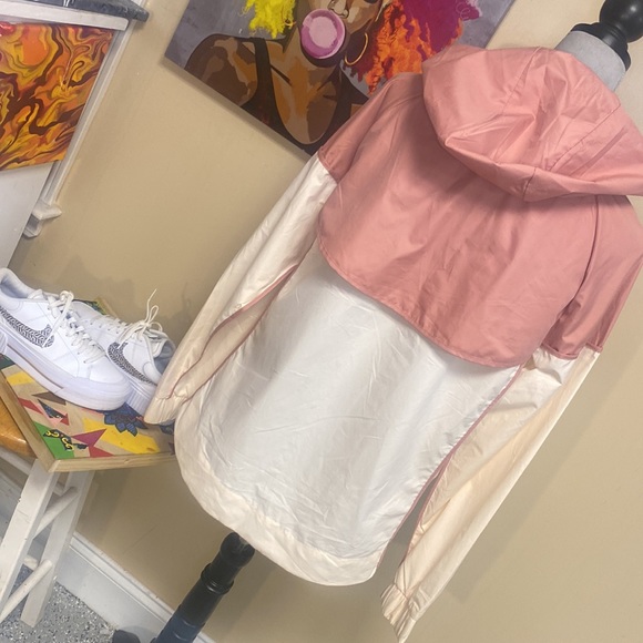 2/$50 🎉HP • Nike Women's Sportswear Windrunner Jacket - Picture 8 of 12